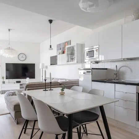 2 H, K, S, Jaervi, Keskusta